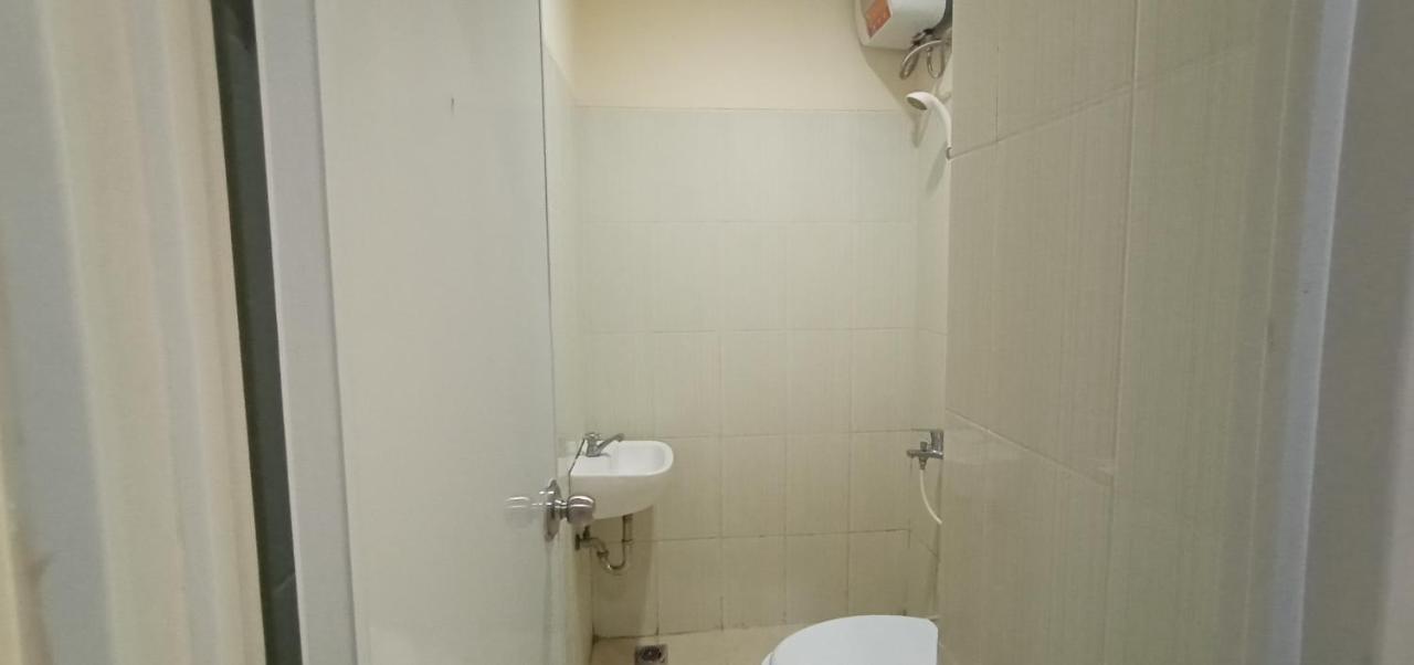 Giant Kost Tangerang Exterior foto